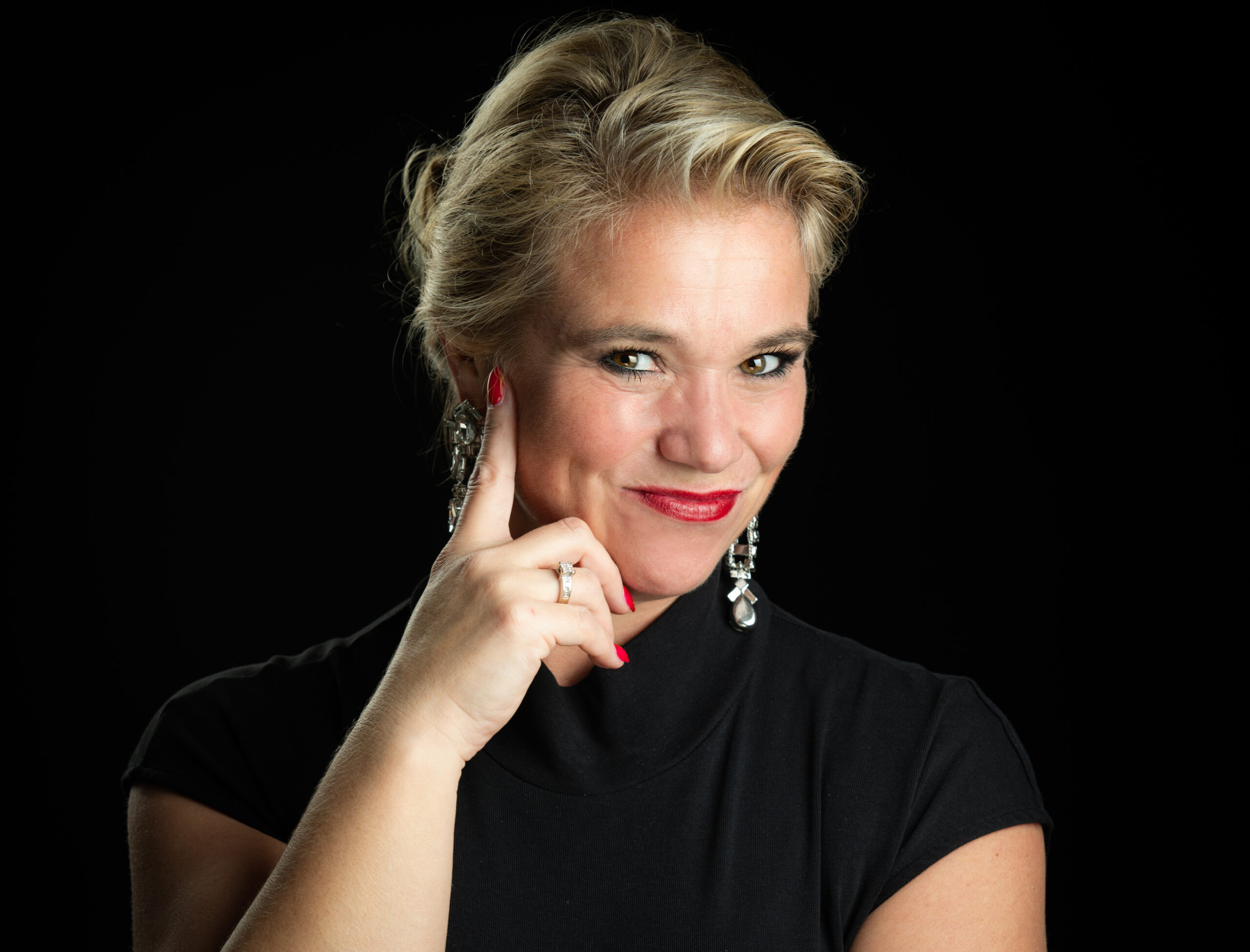 Mrs. Wolf - Tatiana Rombaut